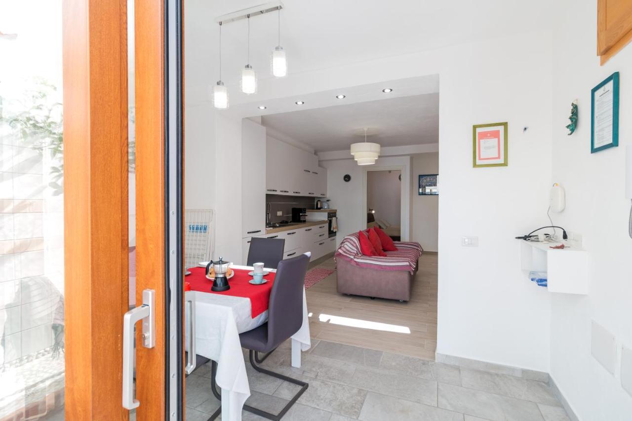Purple Flower Suite Apartment 卡拉古诺内 外观 照片