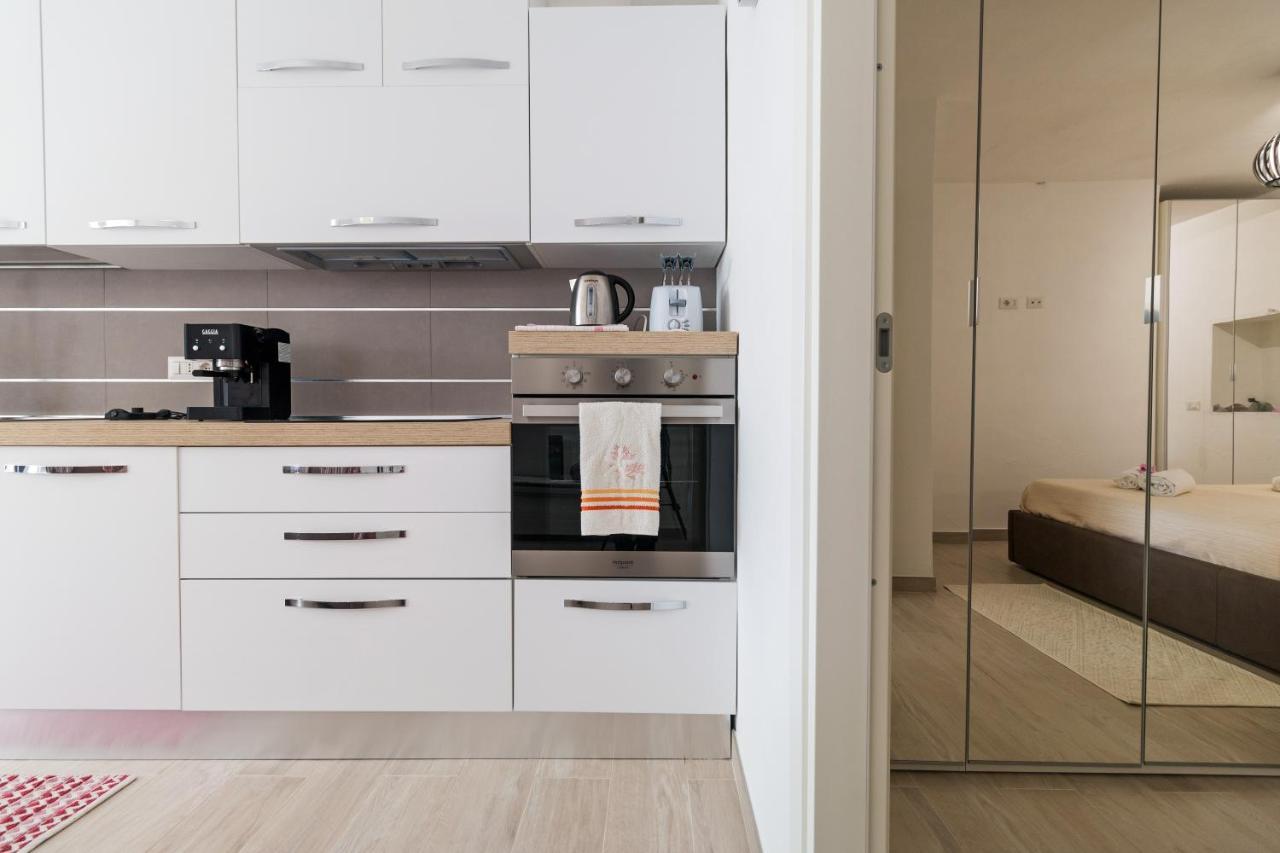 Purple Flower Suite Apartment 卡拉古诺内 外观 照片