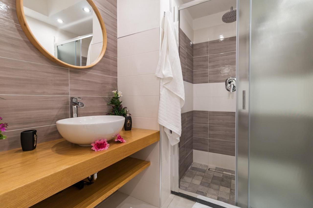 Purple Flower Suite Apartment 卡拉古诺内 外观 照片