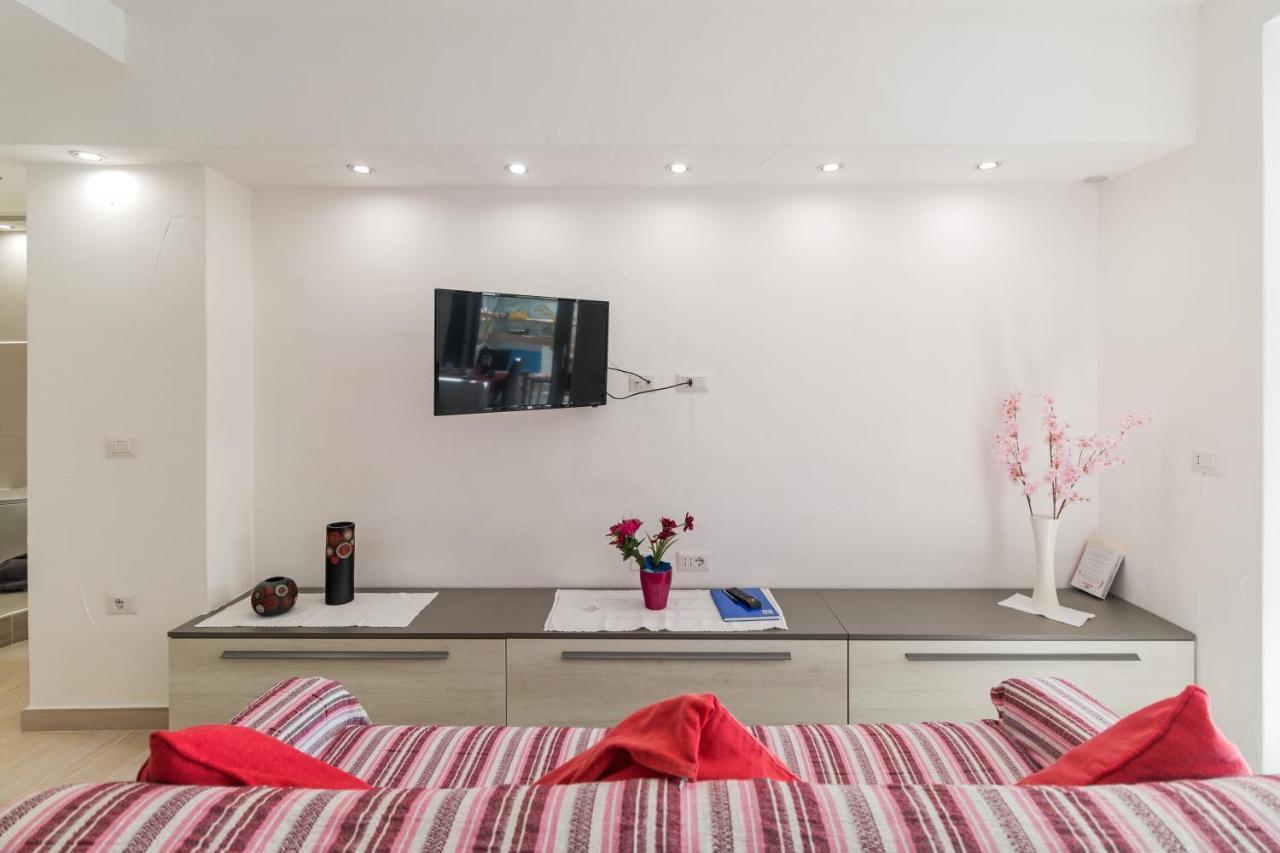 Purple Flower Suite Apartment 卡拉古诺内 外观 照片