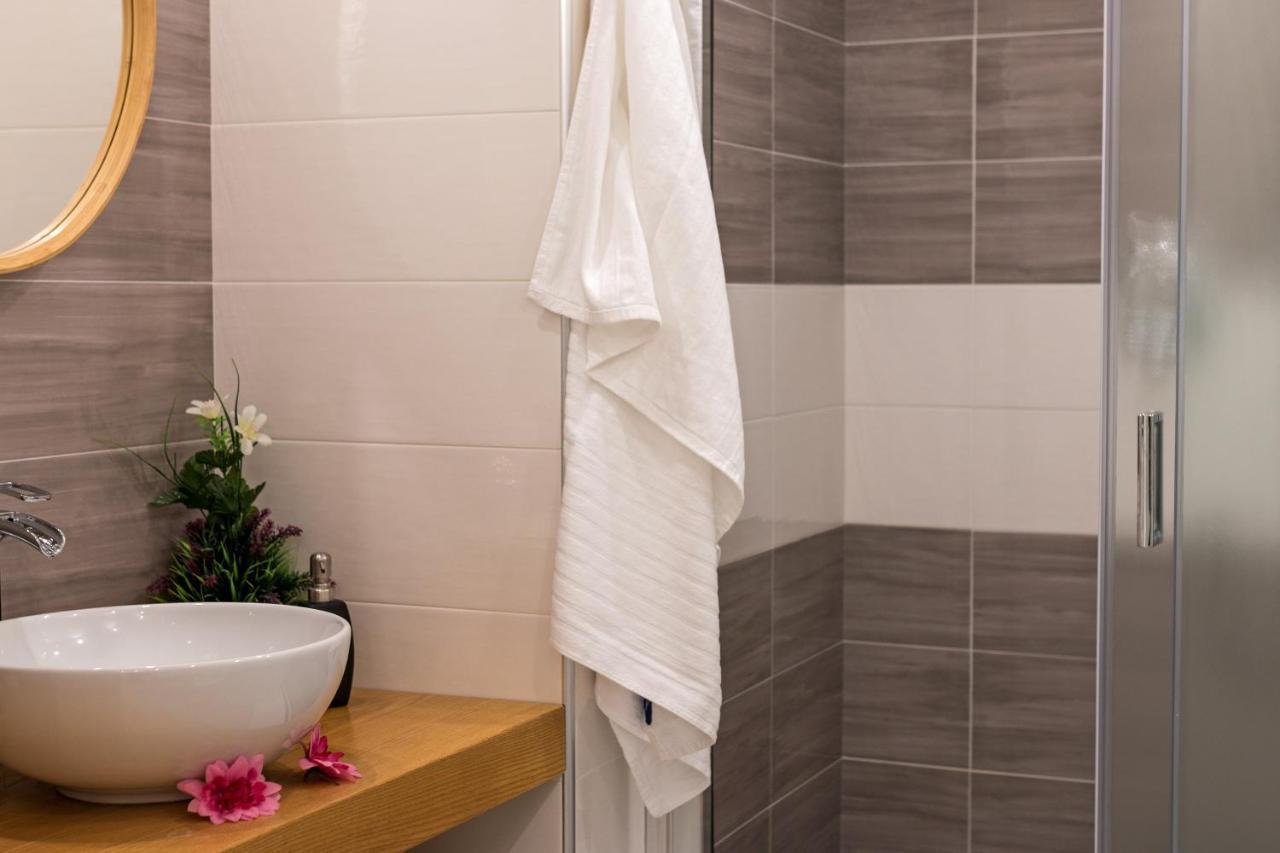 Purple Flower Suite Apartment 卡拉古诺内 外观 照片