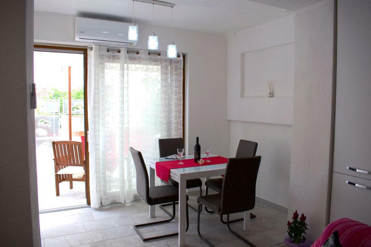 Purple Flower Suite Apartment 卡拉古诺内 外观 照片