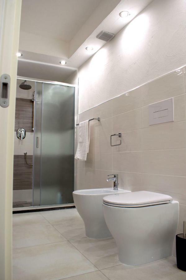 Purple Flower Suite Apartment 卡拉古诺内 外观 照片