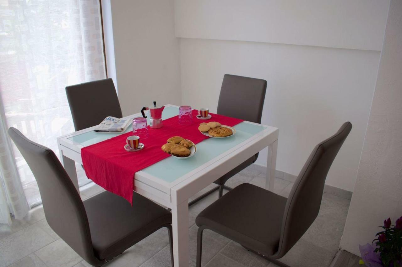 Purple Flower Suite Apartment 卡拉古诺内 外观 照片
