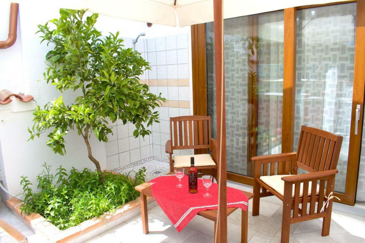 Purple Flower Suite Apartment 卡拉古诺内 外观 照片